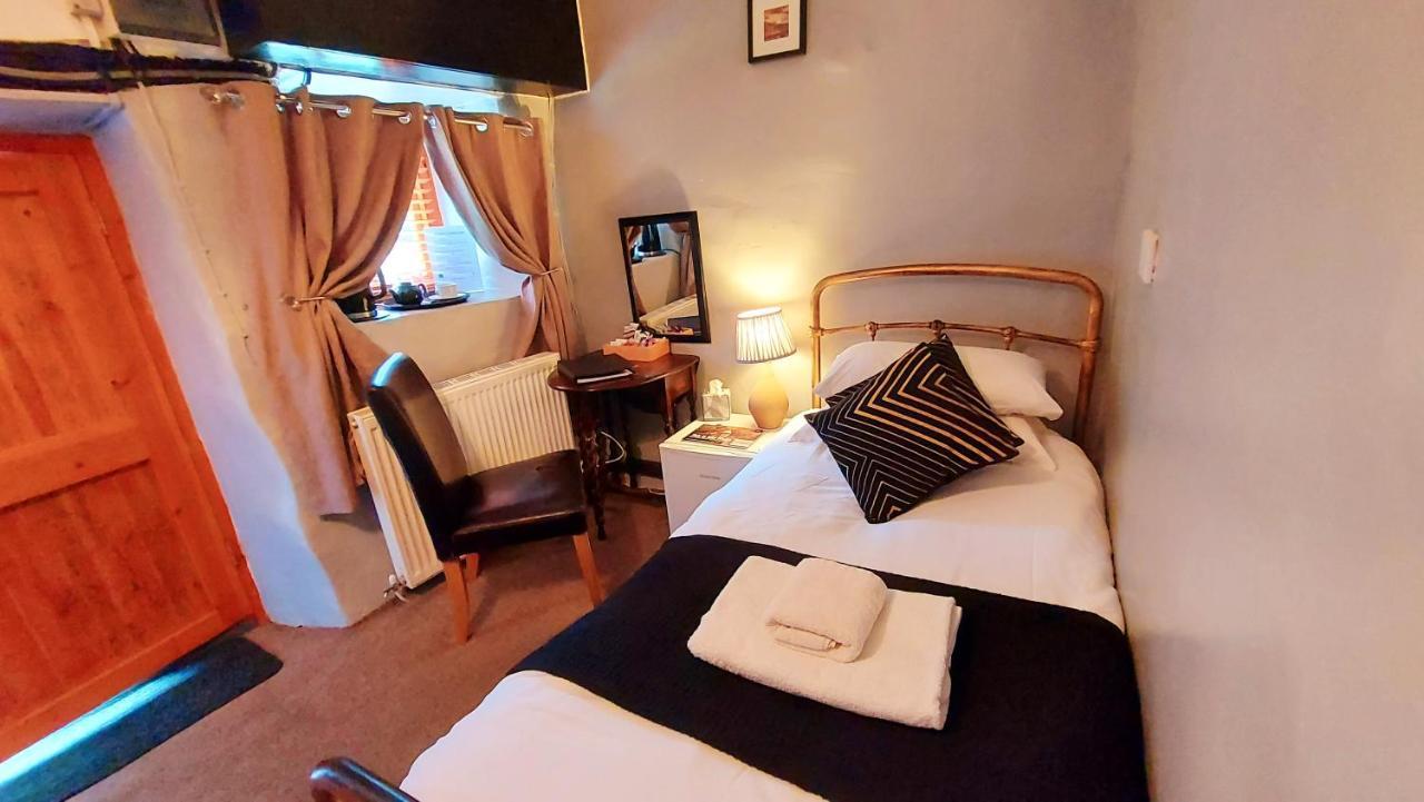 Dolgun Uchaf Historic B&B And Cottages In Snowdonia Dolgellau Esterno foto