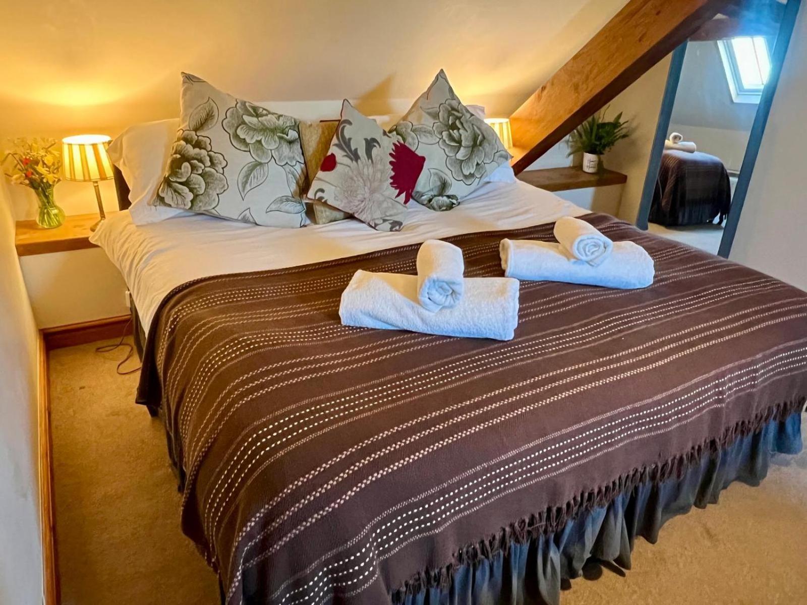 Dolgun Uchaf Historic B&B And Cottages In Snowdonia Dolgellau Esterno foto