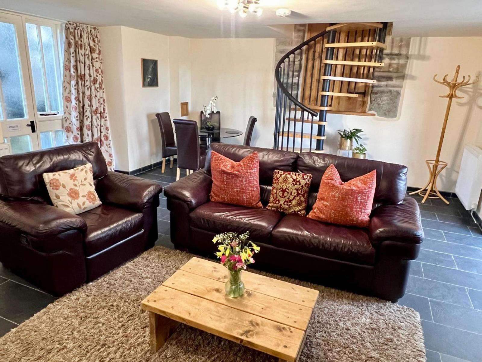 Dolgun Uchaf Historic B&B And Cottages In Snowdonia Dolgellau Esterno foto
