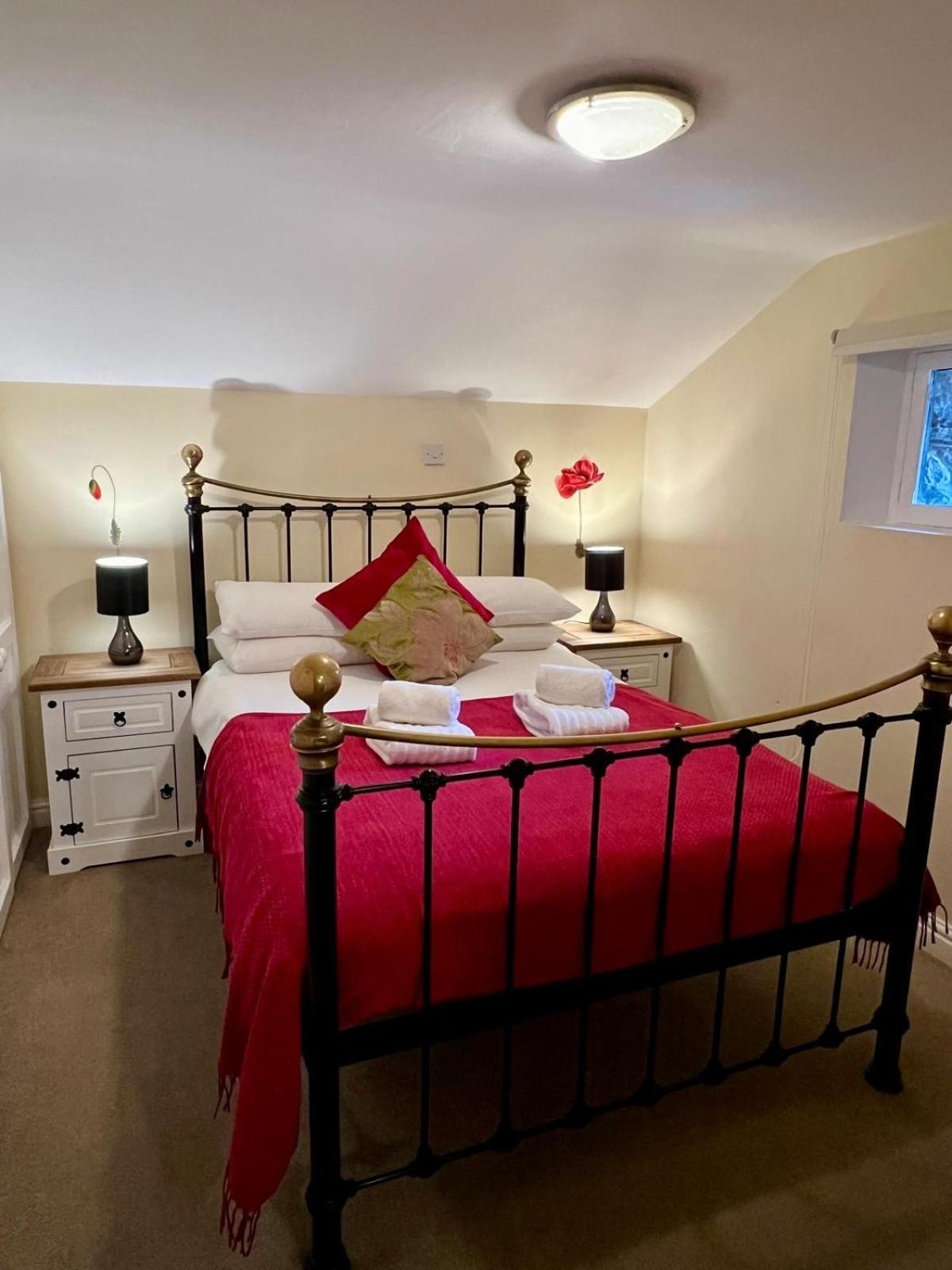 Dolgun Uchaf Historic B&B And Cottages In Snowdonia Dolgellau Esterno foto