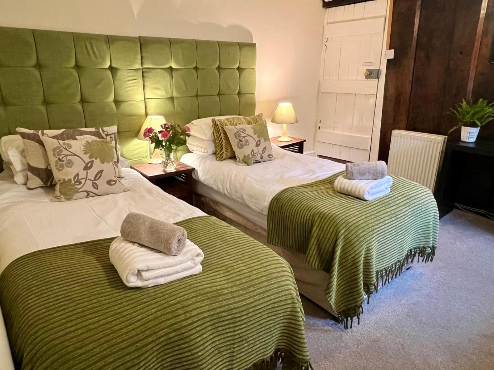 Dolgun Uchaf Historic B&B And Cottages In Snowdonia Dolgellau Esterno foto